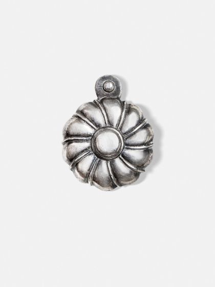Helter Escutcheon