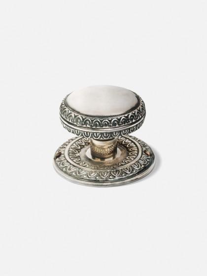 Leaf Dart Door Knob
