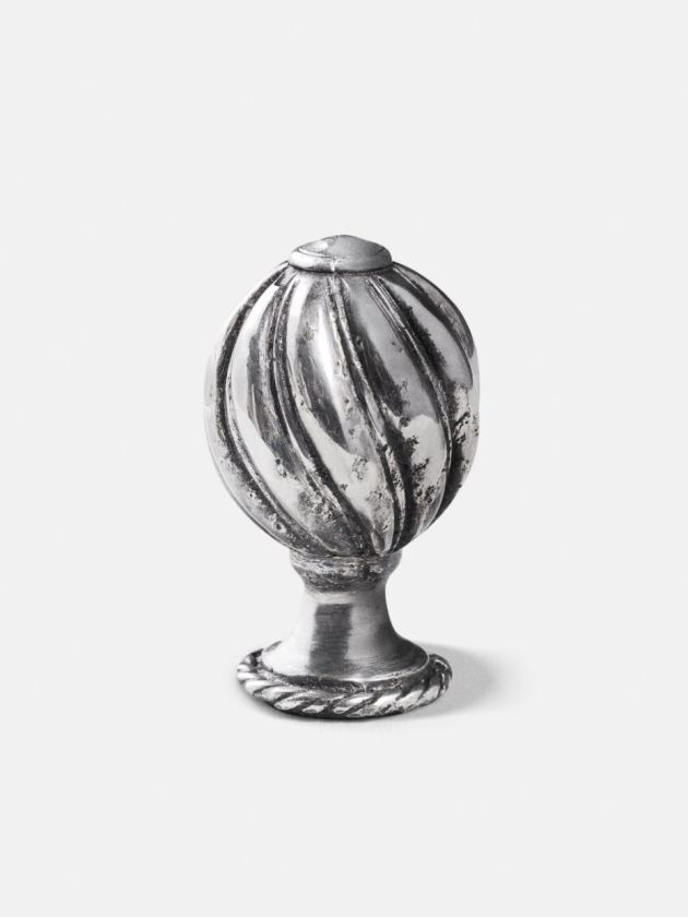 Helter Cupboard Knob