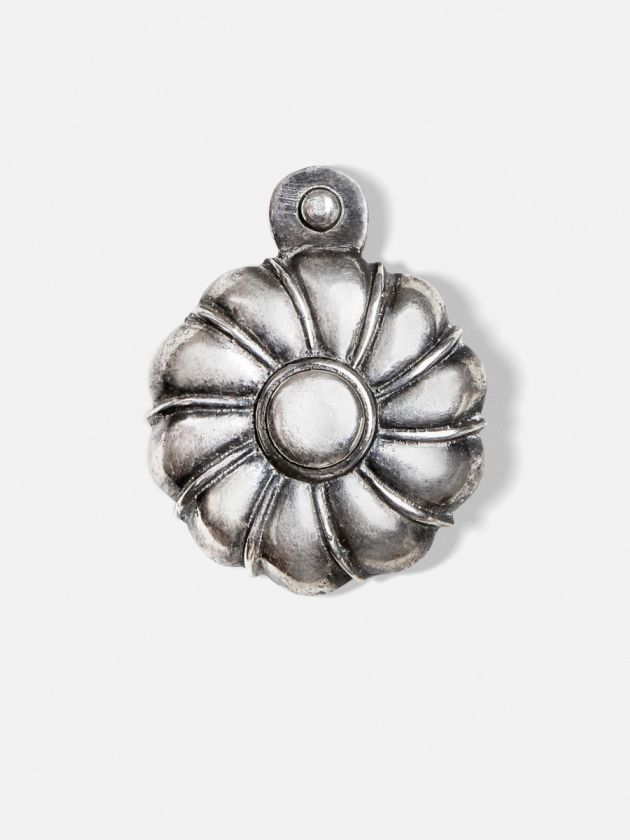 Helter Escutcheon