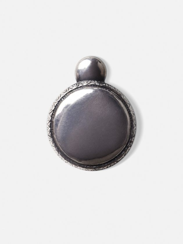 Leaf Dart Escutcheon
