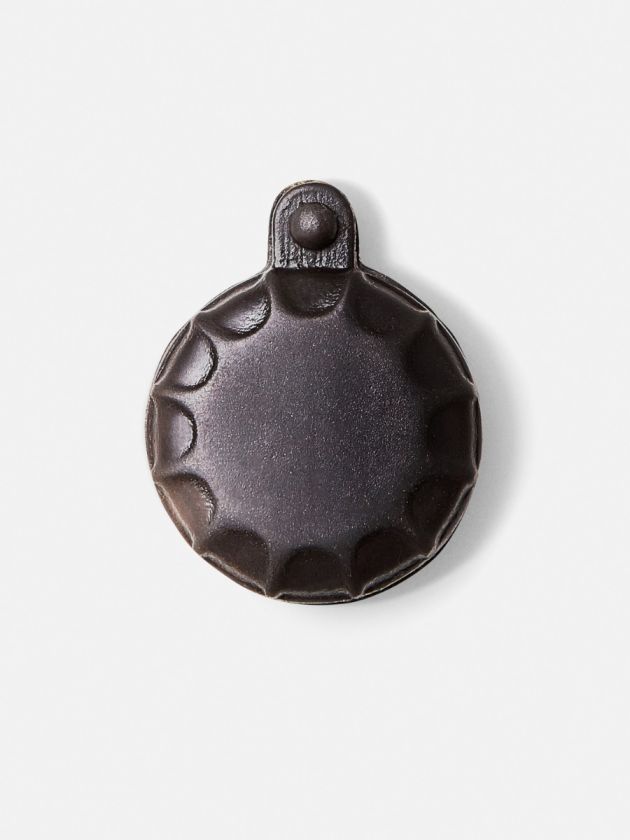 Madeleine Escutcheon