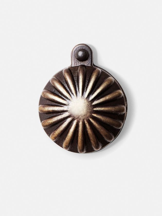 Ribbed Escutcheon