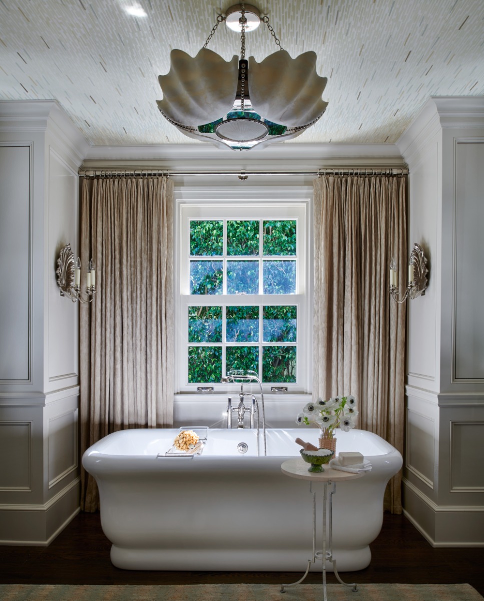 Jessica_Lagrange_Palm_Beach_Bathroom_Bathtub