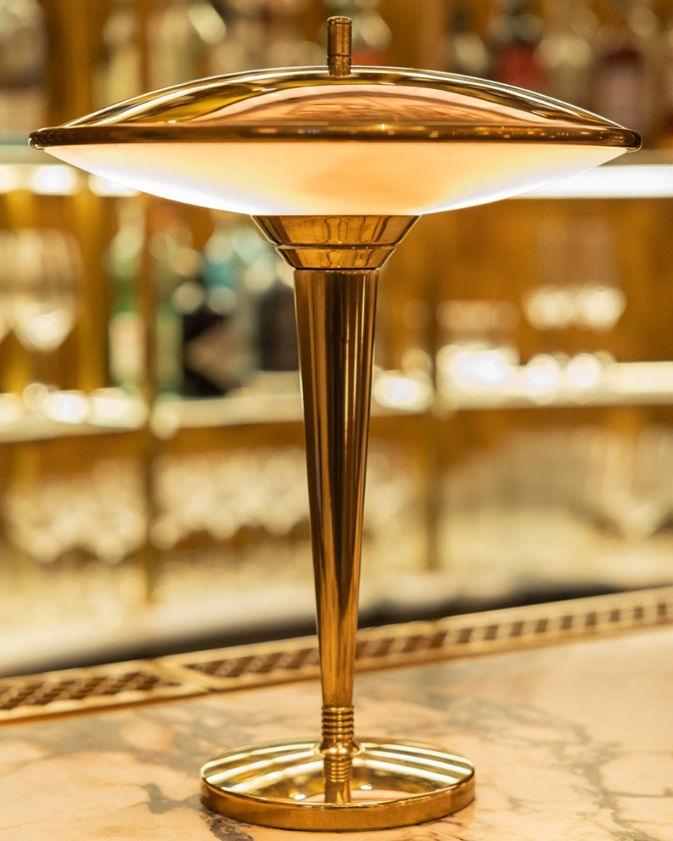 Roswell_-_Claridges_Restaurant_Bar