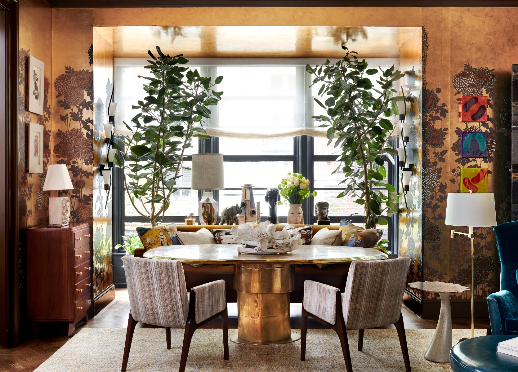 Kips_Bay_Decorator_Show_House_NY_2024_-_Collier_Webb_Salon_Etag_re_3_